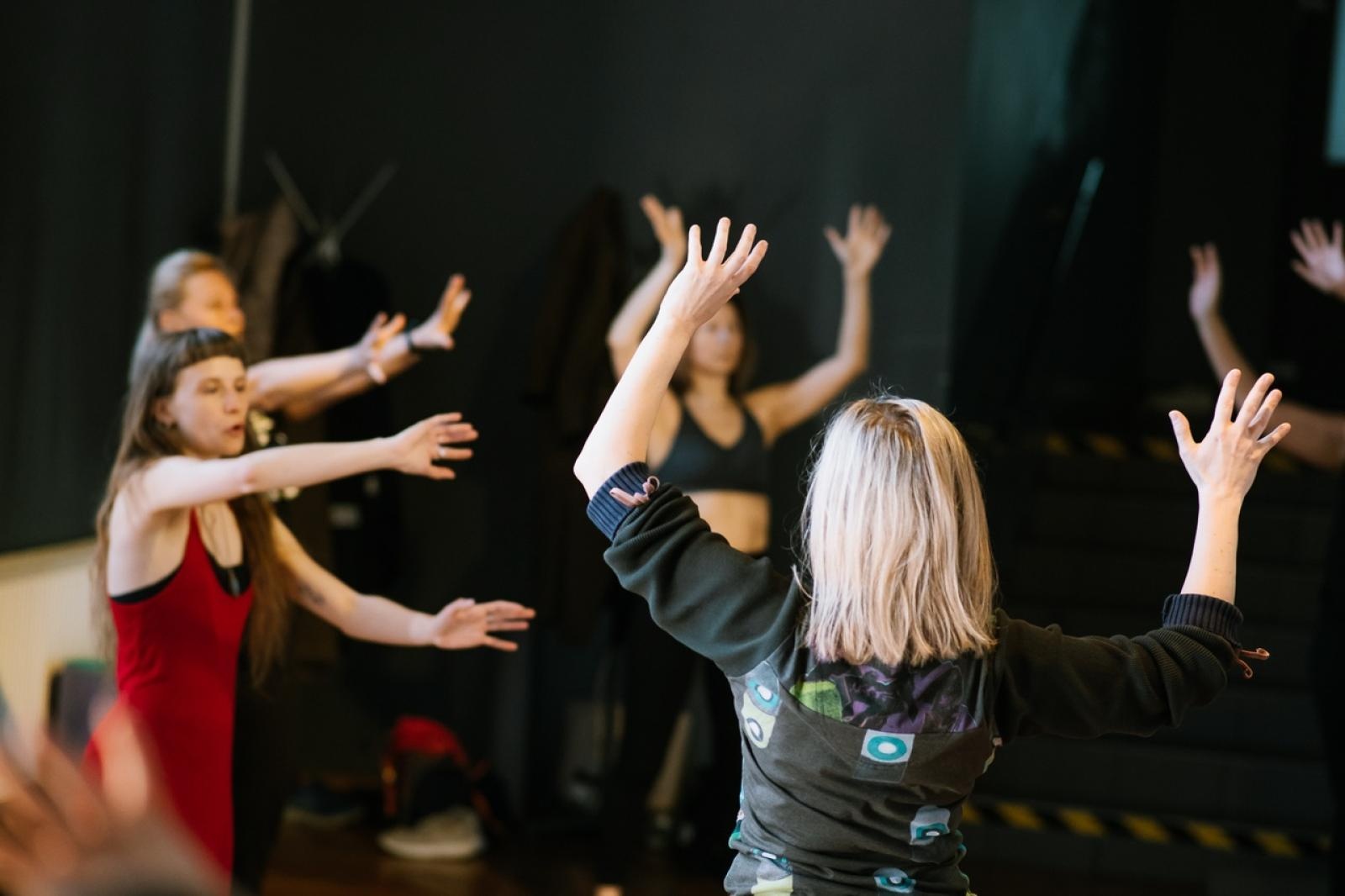 Zdjęcie w galerii na portalu naszwodzislaw.com: Za nami warsztaty tańca intuicyjnego w WCK [FOTO] wiadomości z regionu