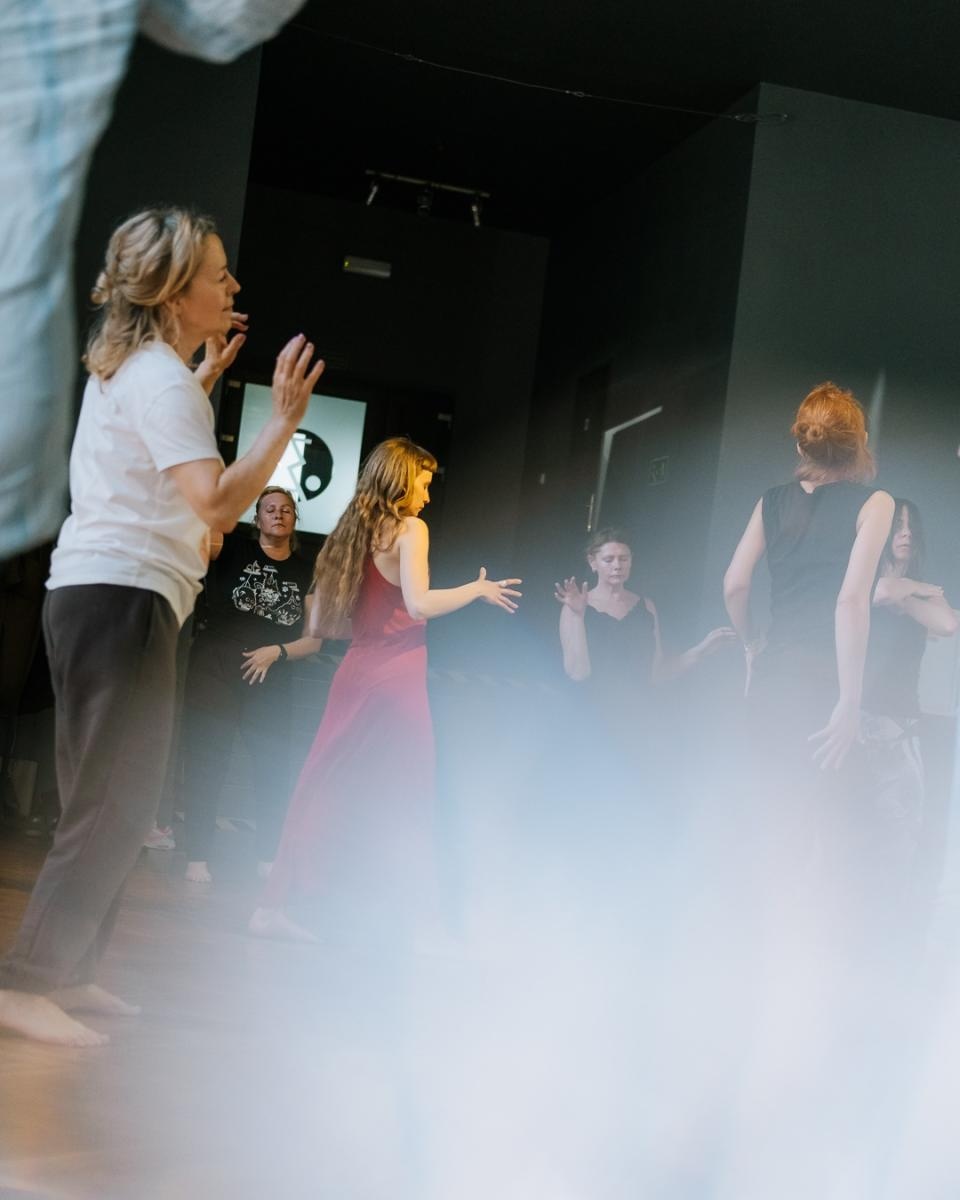 Zdjęcie w galerii na portalu naszwodzislaw.com: Za nami warsztaty tańca intuicyjnego w WCK [FOTO] wiadomości z regionu