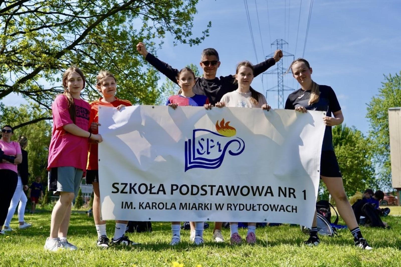 Zdjęcie w galerii na portalu naszwodzislaw.com: W Rydułtowach upamiętnili Margicioka i Hałaczka [FOTO] wiadomości z regionu