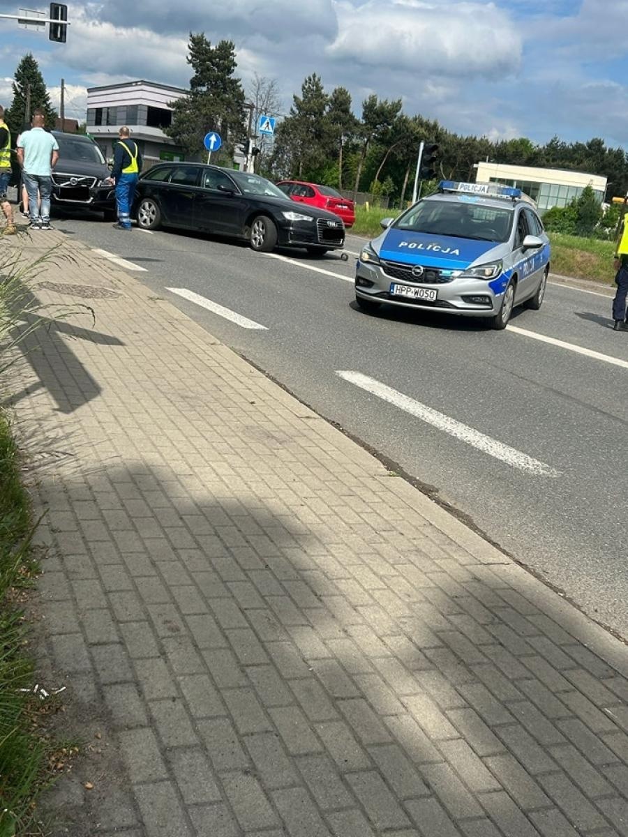 Zdjęcie w galerii na portalu naszwodzislaw.com: Niebezpieczny rajd 46-latka z Pszowa. Zatrzymany po serii kolizji i ucieczce pieszo wiadomości z regionu