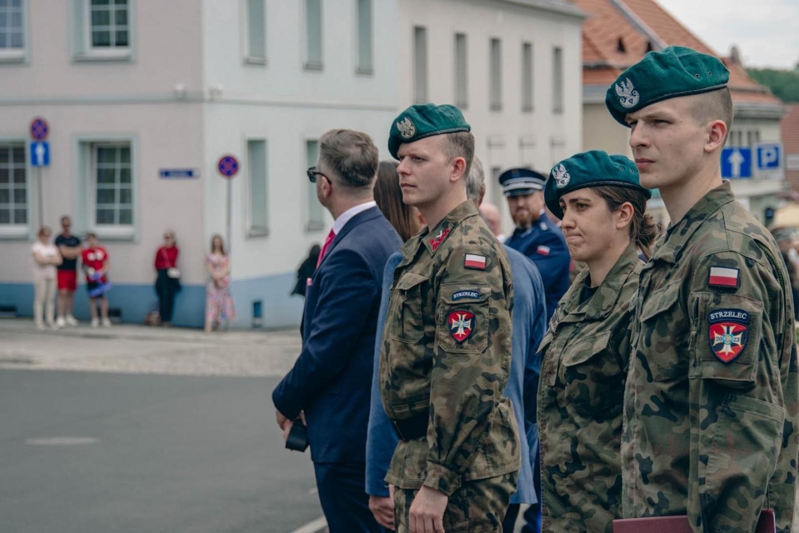 Zdjęcie w galerii na portalu naszwodzislaw.com: Święto pełne dumy, wzruszeń i pamięci. Obchody 3 Maja w Wodzisławiu Śląskim [FOTO i WIDEO] wiadomości z regionu