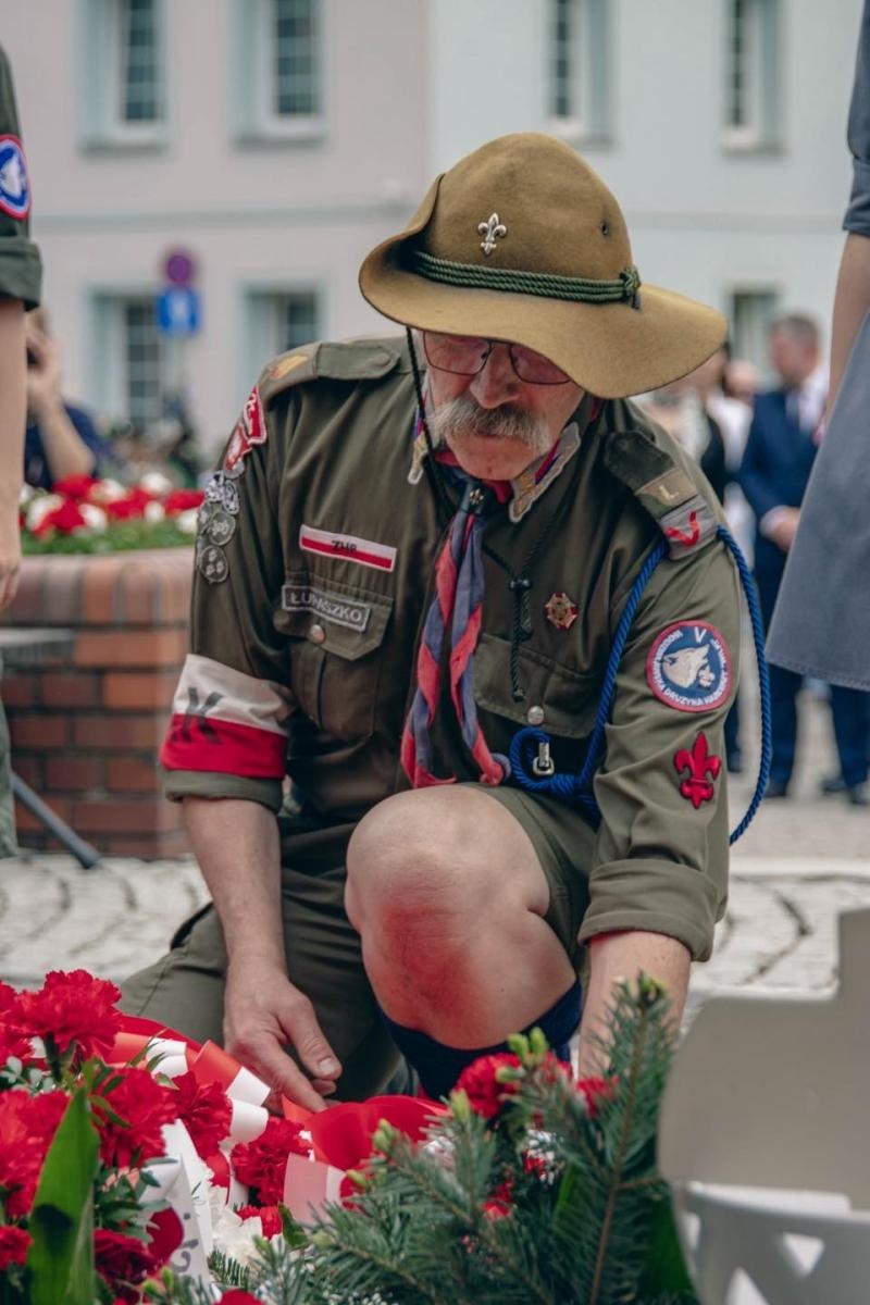 Zdjęcie w galerii na portalu naszwodzislaw.com: Święto pełne dumy, wzruszeń i pamięci. Obchody 3 Maja w Wodzisławiu Śląskim [FOTO i WIDEO] wiadomości z regionu