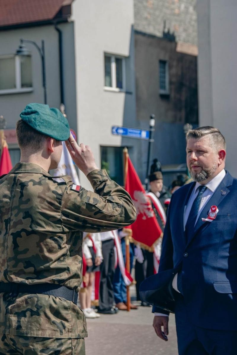 Zdjęcie w galerii na portalu naszwodzislaw.com: Święto pełne dumy, wzruszeń i pamięci. Obchody 3 Maja w Wodzisławiu Śląskim [FOTO i WIDEO] wiadomości z regionu