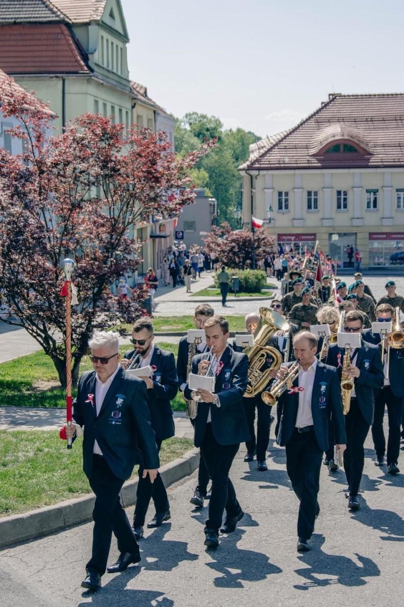 Zdjęcie w galerii na portalu naszwodzislaw.com: Święto pełne dumy, wzruszeń i pamięci. Obchody 3 Maja w Wodzisławiu Śląskim [FOTO i WIDEO] wiadomości z regionu