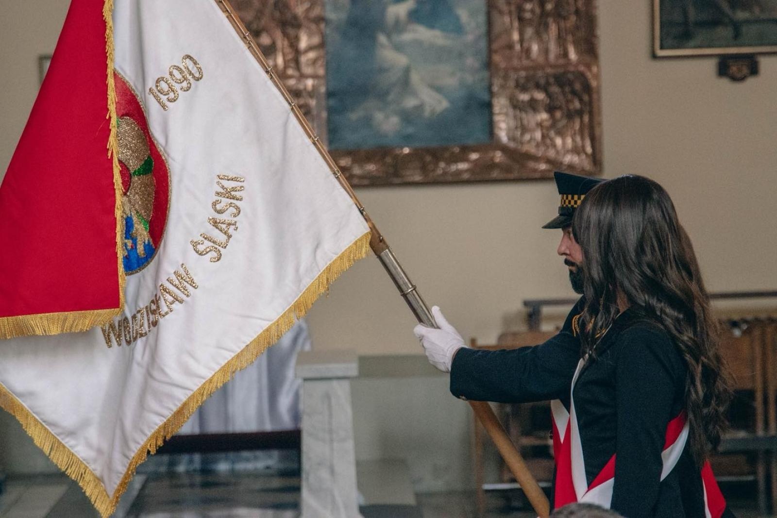 Zdjęcie w galerii na portalu naszwodzislaw.com: Święto pełne dumy, wzruszeń i pamięci. Obchody 3 Maja w Wodzisławiu Śląskim [FOTO i WIDEO] wiadomości z regionu