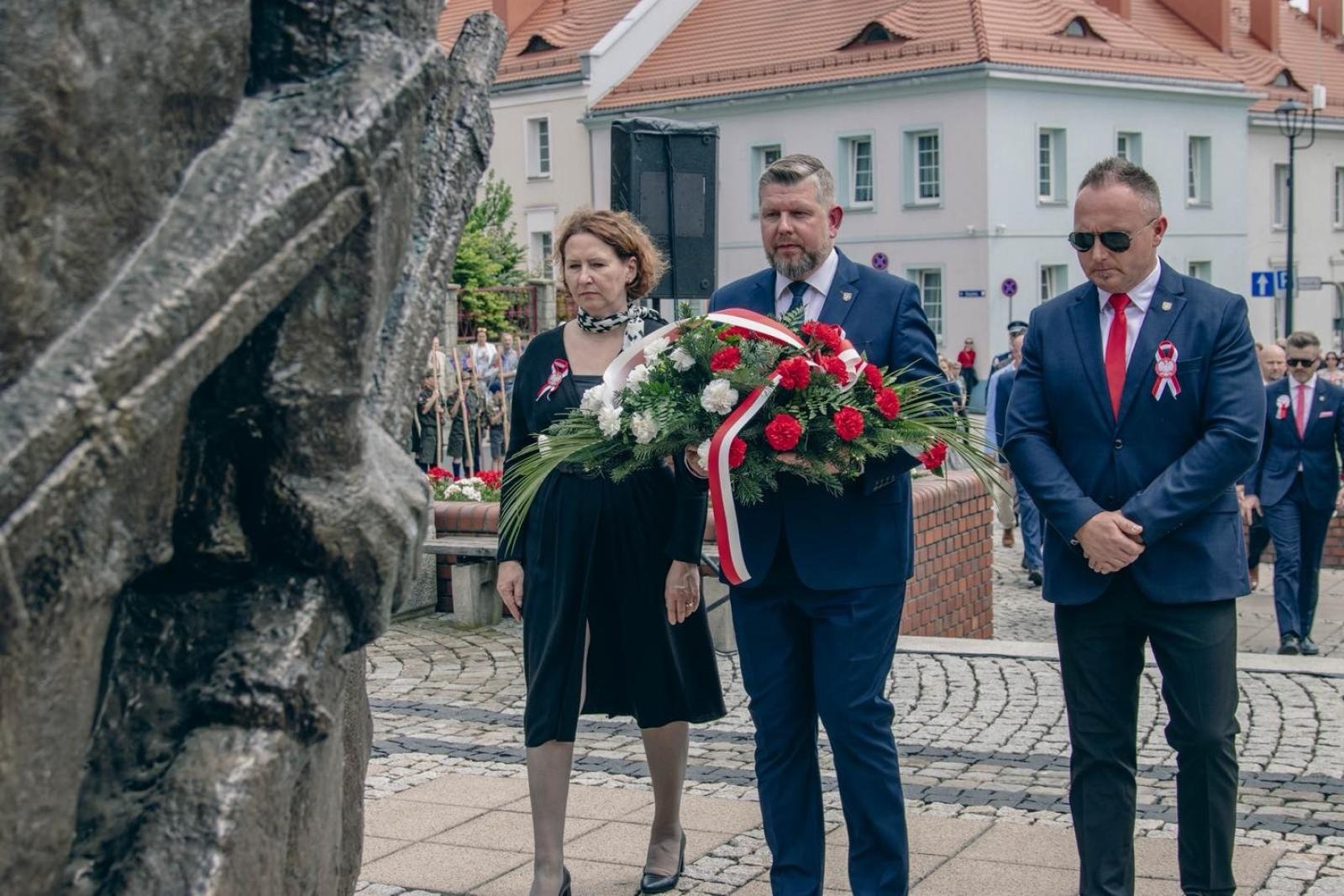 Zdjęcie w galerii na portalu naszwodzislaw.com: Święto pełne dumy, wzruszeń i pamięci. Obchody 3 Maja w Wodzisławiu Śląskim [FOTO i WIDEO] wiadomości z regionu