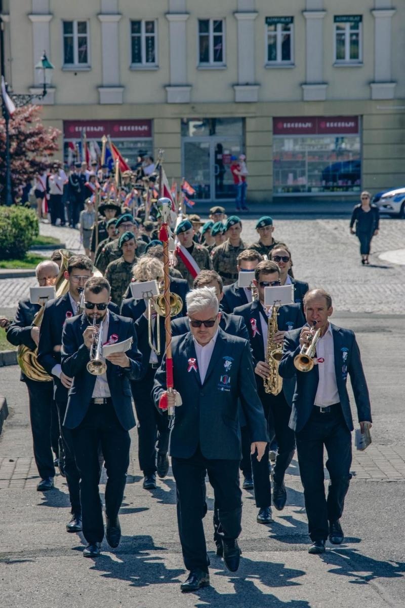 Zdjęcie w galerii na portalu naszwodzislaw.com: Święto pełne dumy, wzruszeń i pamięci. Obchody 3 Maja w Wodzisławiu Śląskim [FOTO i WIDEO] wiadomości z regionu