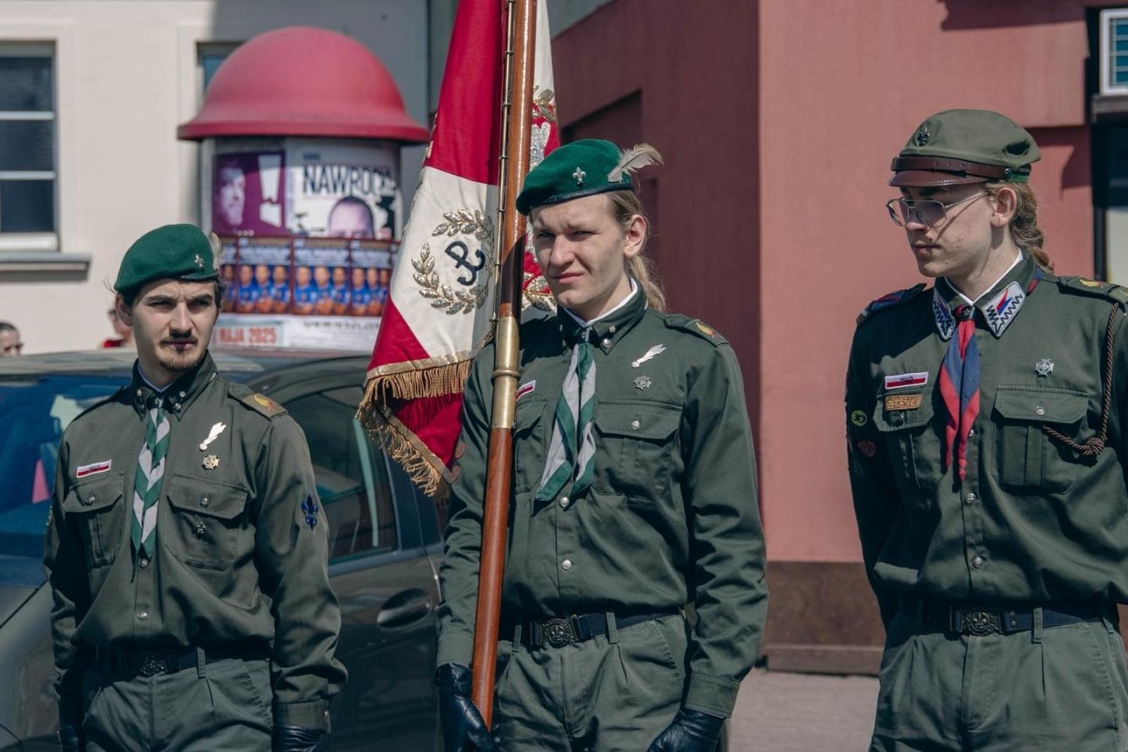 Zdjęcie w galerii na portalu naszwodzislaw.com: Święto pełne dumy, wzruszeń i pamięci. Obchody 3 Maja w Wodzisławiu Śląskim [FOTO i WIDEO] wiadomości z regionu
