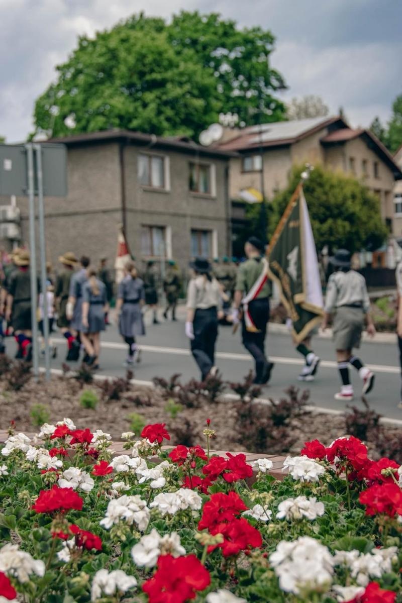 Zdjęcie w galerii na portalu naszwodzislaw.com: Święto pełne dumy, wzruszeń i pamięci. Obchody 3 Maja w Wodzisławiu Śląskim [FOTO i WIDEO] wiadomości z regionu