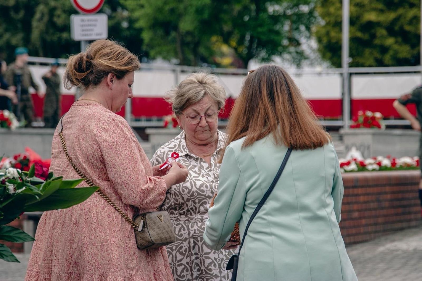 Zdjęcie w galerii na portalu naszwodzislaw.com: Święto pełne dumy, wzruszeń i pamięci. Obchody 3 Maja w Wodzisławiu Śląskim [FOTO i WIDEO] wiadomości z regionu