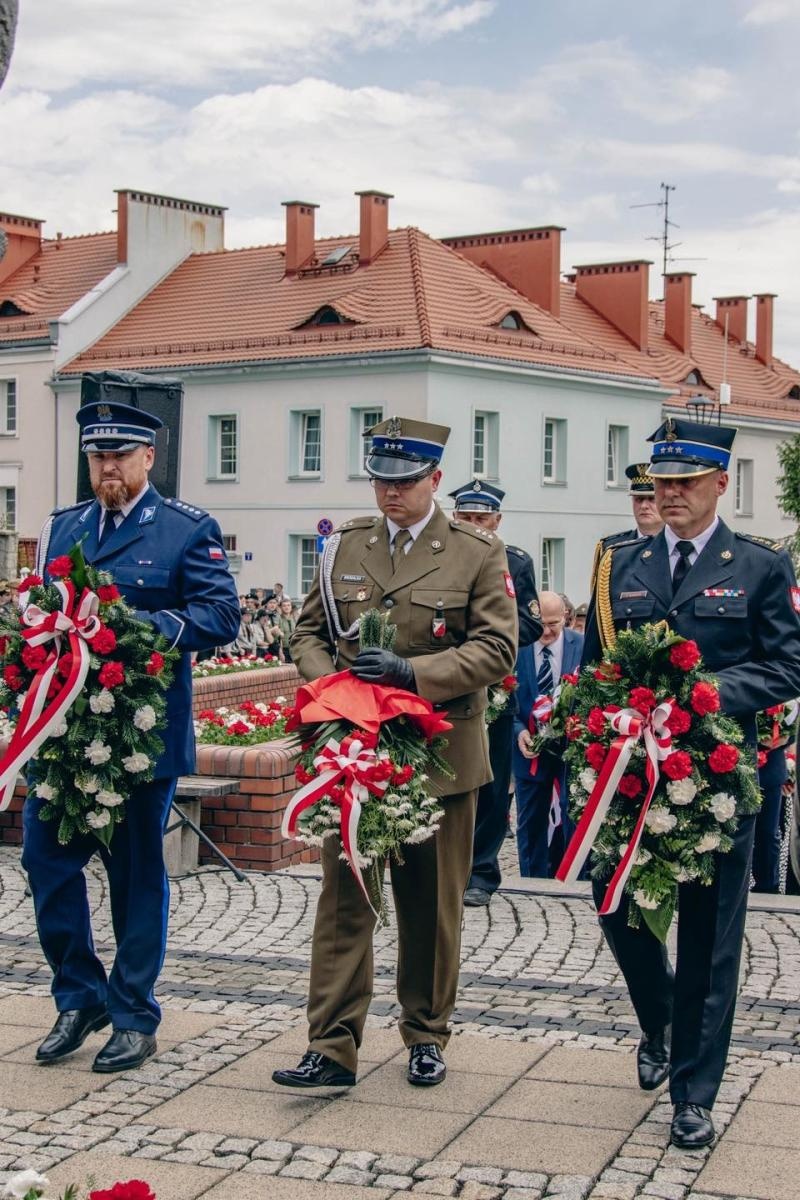 Zdjęcie w galerii na portalu naszwodzislaw.com: Święto pełne dumy, wzruszeń i pamięci. Obchody 3 Maja w Wodzisławiu Śląskim [FOTO i WIDEO] wiadomości z regionu