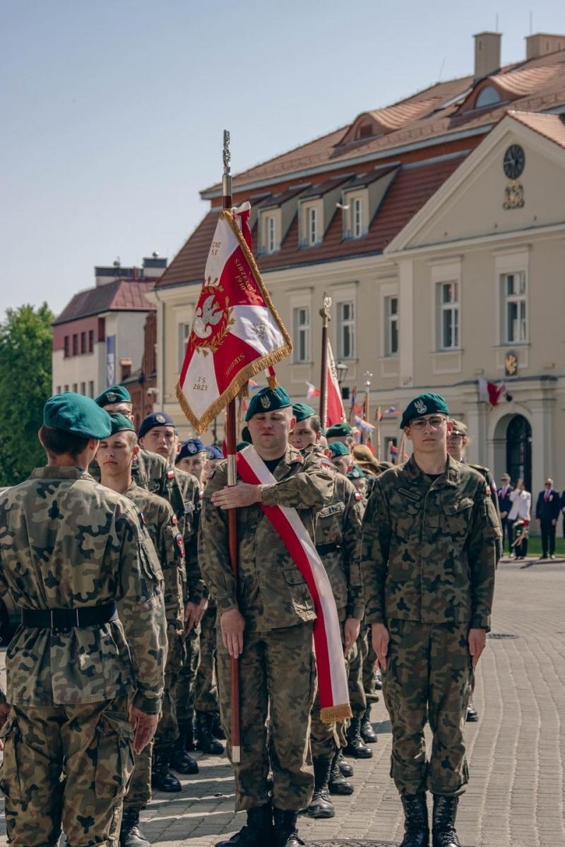 Zdjęcie w galerii na portalu naszwodzislaw.com: Święto pełne dumy, wzruszeń i pamięci. Obchody 3 Maja w Wodzisławiu Śląskim [FOTO i WIDEO] wiadomości z regionu
