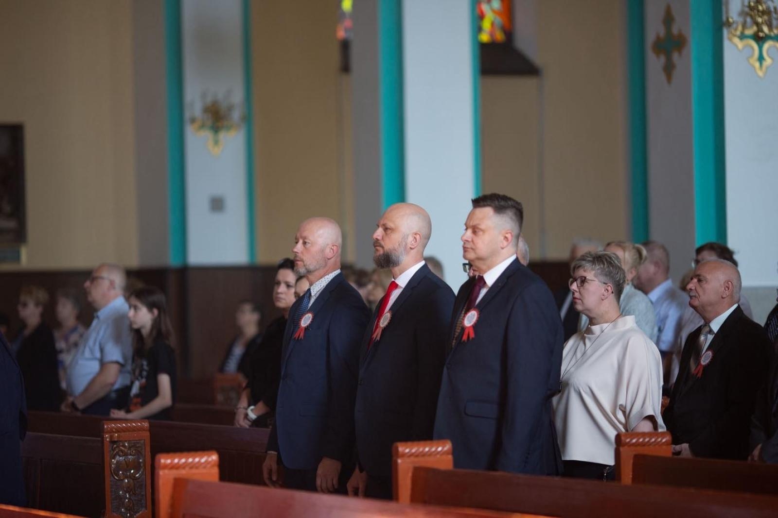 Zdjęcie w galerii na portalu naszwodzislaw.com: Msza, przemarsz, bieg ekologiczny. 3 Maja w Radlinie [FOTO] wiadomości z regionu