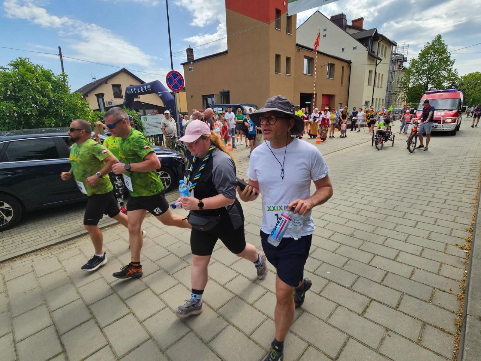 Zdjęcie w galerii na portalu naszwodzislaw.com: Msza, przemarsz, bieg ekologiczny. 3 Maja w Radlinie [FOTO] wiadomości z regionu