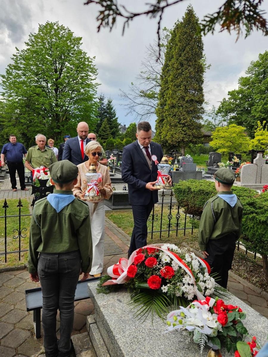 Zdjęcie w galerii na portalu naszwodzislaw.com: Msza, przemarsz, bieg ekologiczny. 3 Maja w Radlinie [FOTO] wiadomości z regionu