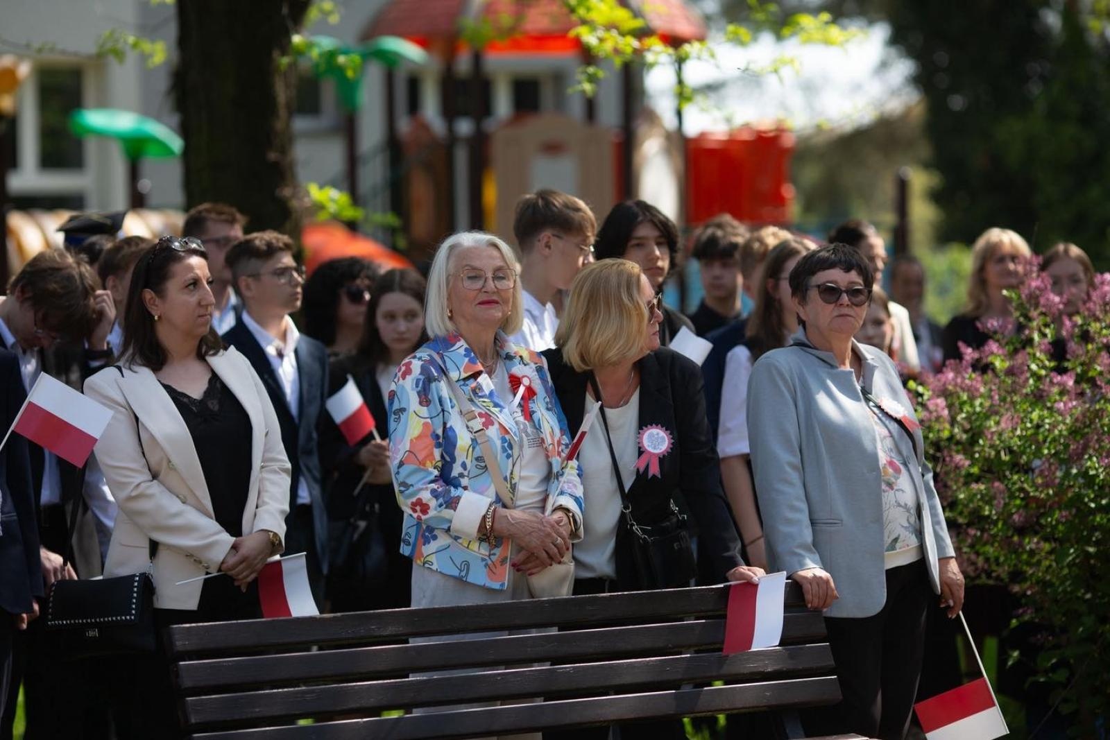 Zdjęcie w galerii na portalu naszwodzislaw.com: Msza, przemarsz, bieg ekologiczny. 3 Maja w Radlinie [FOTO] wiadomości z regionu