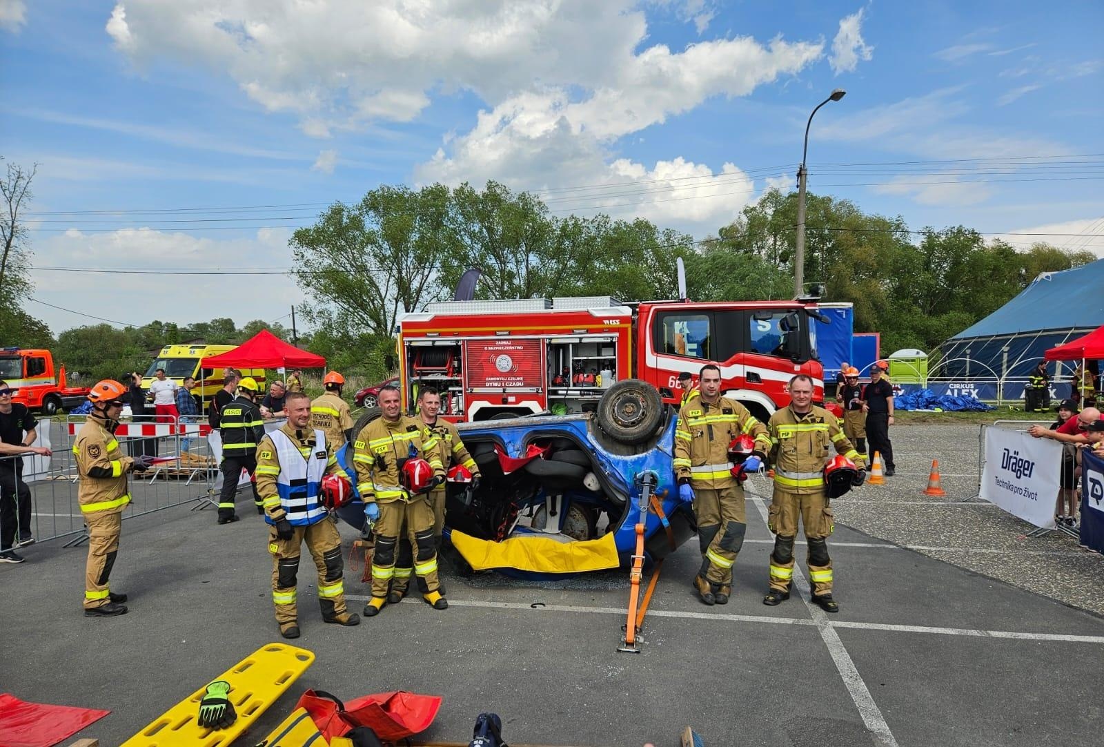 Zdjęcie w galerii na portalu naszwodzislaw.com: Zawody ratownictwa drogowego w Republice Czeskiej z udziałem strażaków z Wodzisławia Śląskiego wiadomości z regionu