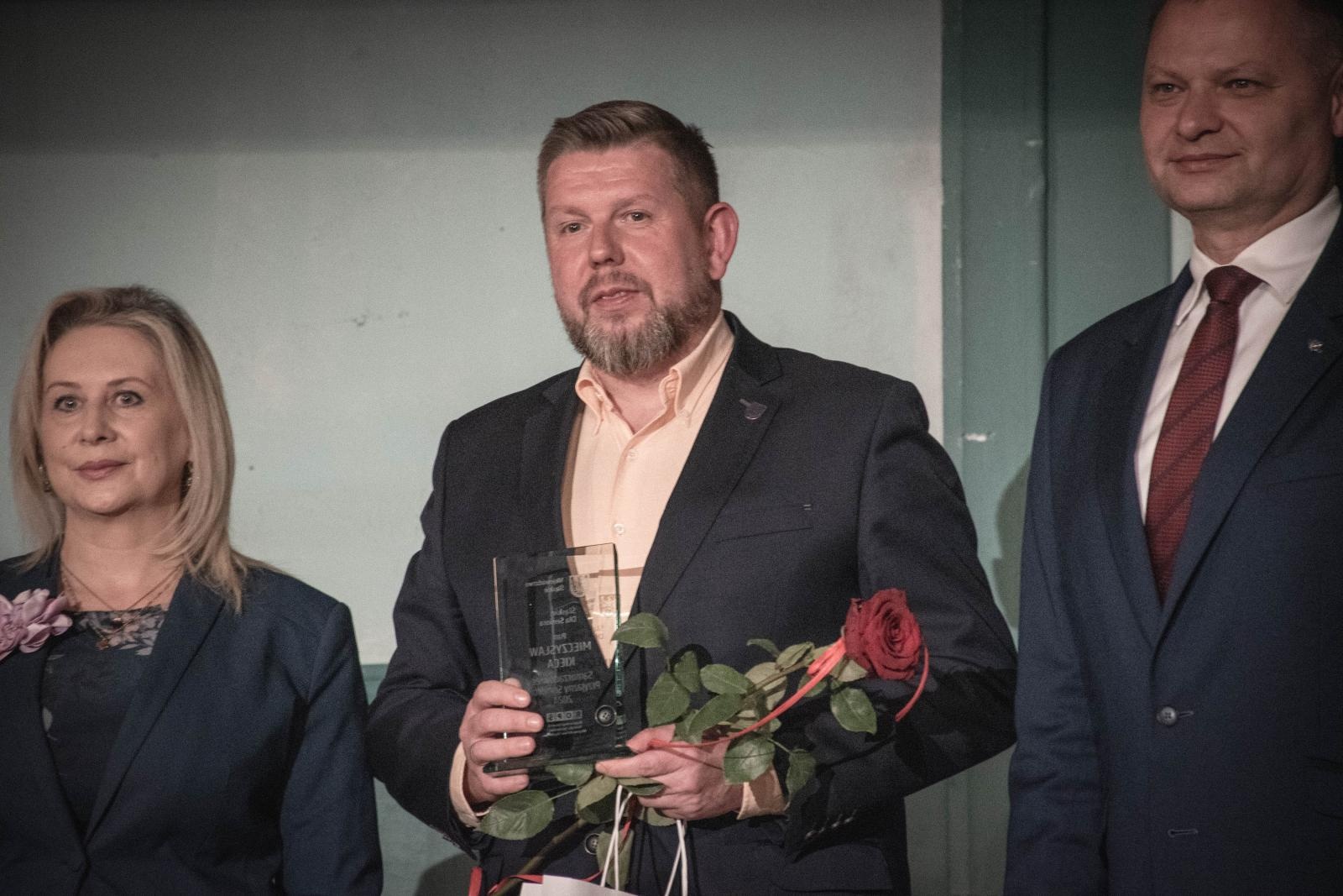 Zdjęcie w galerii na portalu naszwodzislaw.com: Samorządowcy Przyjaźni Seniorom wyróżnieni wiadomości z regionu