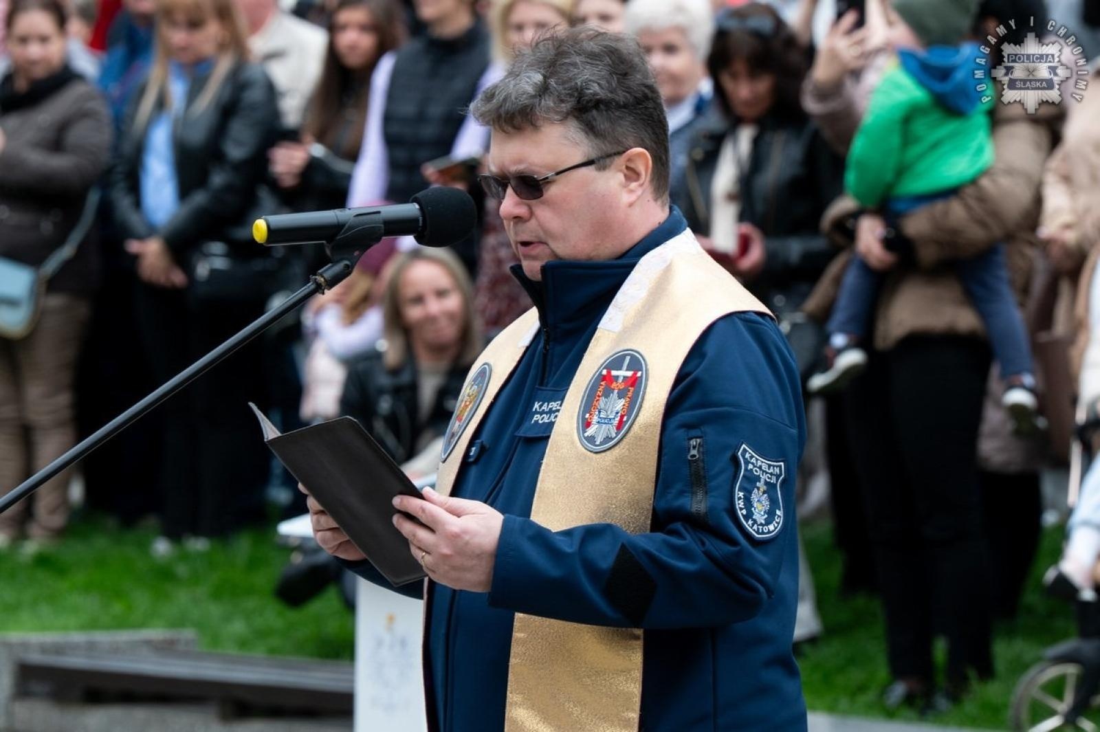 Zdjęcie w galerii na portalu naszwodzislaw.com: Nowi funkcjonariusze śląskiej policji złożyli ślubowanie [FOTO] wiadomości z regionu