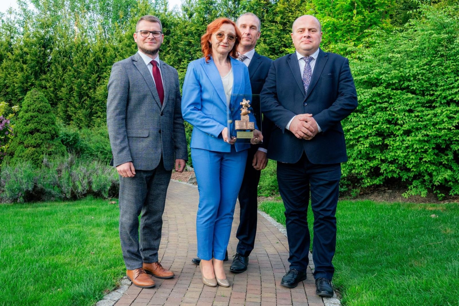 Zdjęcie w galerii na portalu naszwodzislaw.com: Kolejna grupa przedsiębiorców dołączyła do biznesowej elity powiatu wiadomości z regionu