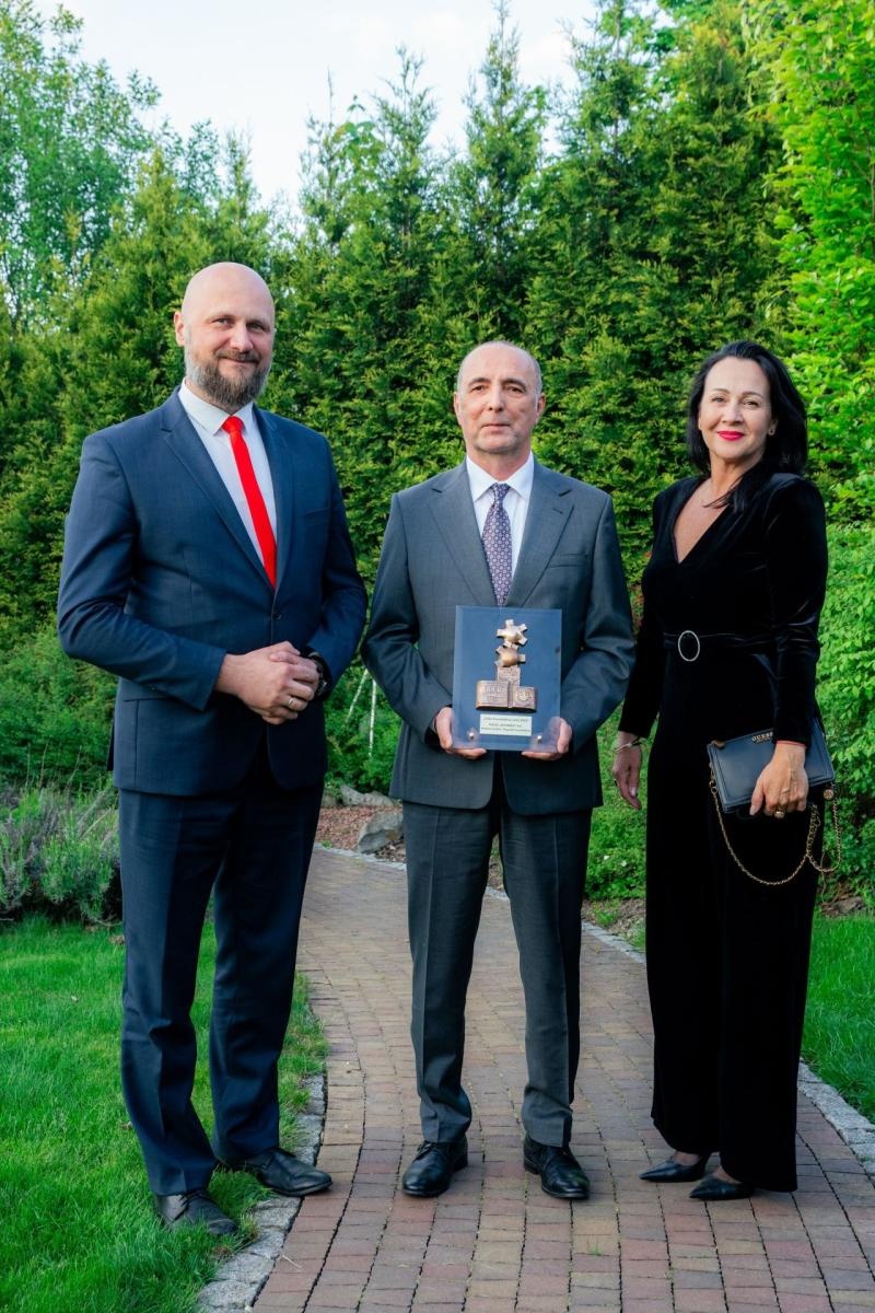 Zdjęcie w galerii na portalu naszwodzislaw.com: Kolejna grupa przedsiębiorców dołączyła do biznesowej elity powiatu wiadomości z regionu