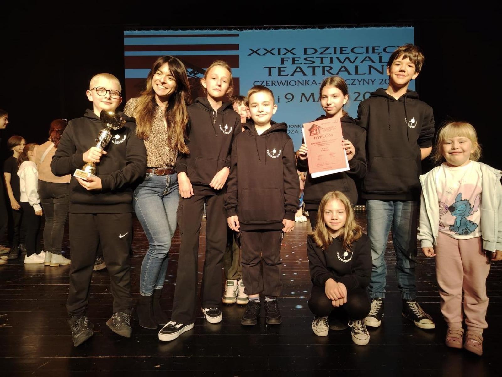 Zdjęcie w galerii na portalu naszwodzislaw.com: Teatr Szydełko zwycięzcą XXIX Ogólnopolskiego Festiwalu Teatrów Dziecięcych wiadomości z regionu