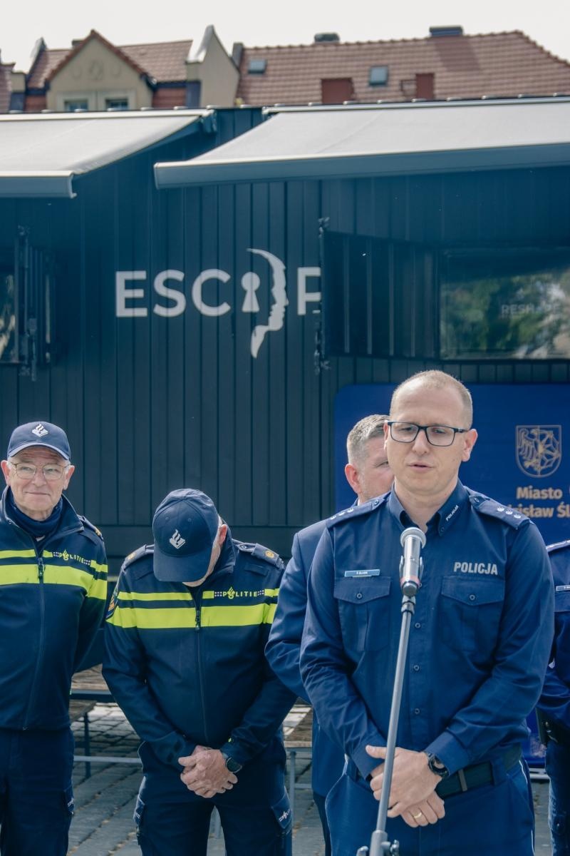 Zdjęcie w galerii na portalu naszwodzislaw.com: Na wodzisławskim rynku stanął Escape Truck wiadomości z regionu