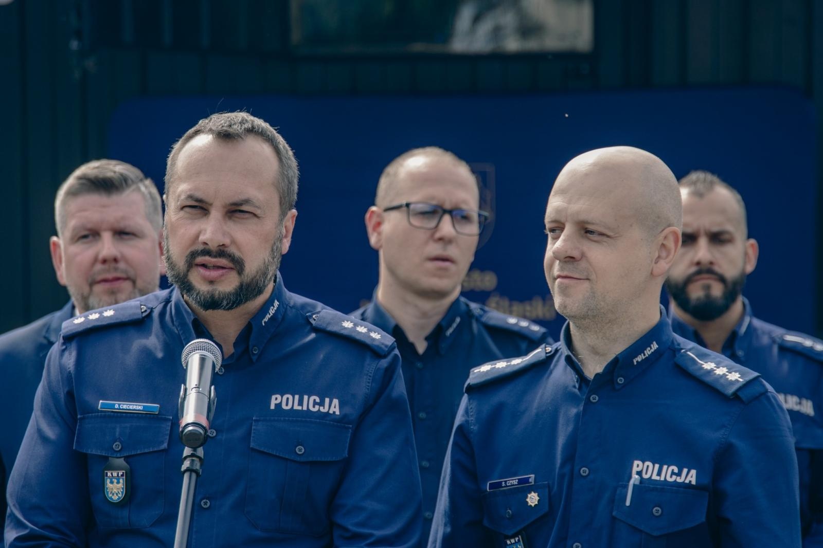 Zdjęcie w galerii na portalu naszwodzislaw.com: Na wodzisławskim rynku stanął Escape Truck wiadomości z regionu