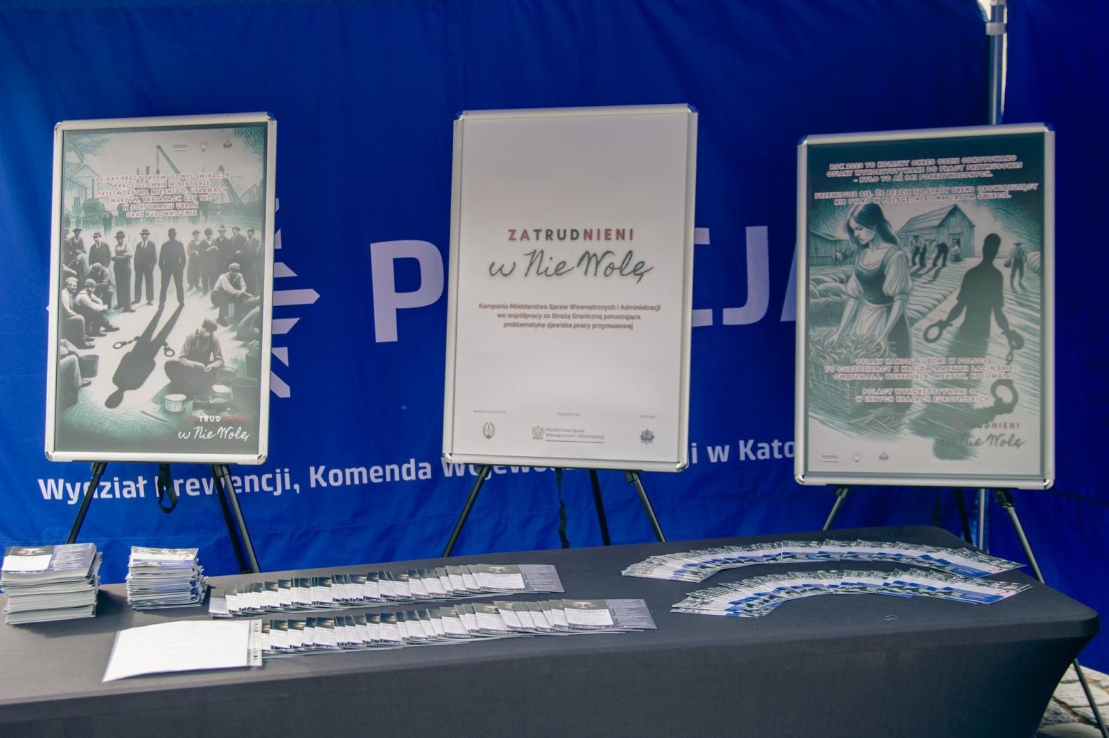 Zdjęcie w galerii na portalu naszwodzislaw.com: Na wodzisławskim rynku stanął Escape Truck wiadomości z regionu