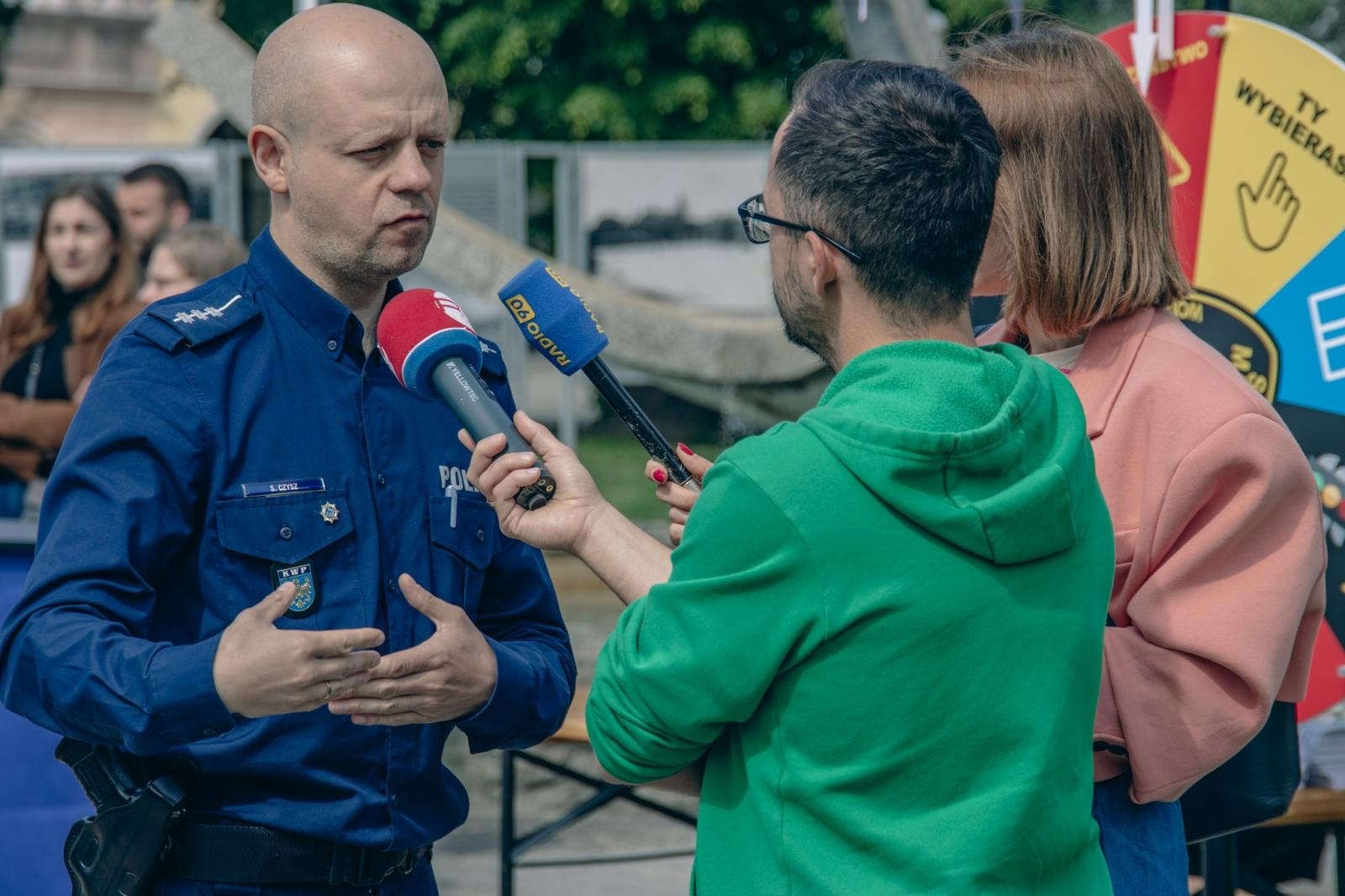 Zdjęcie w galerii na portalu naszwodzislaw.com: Na wodzisławskim rynku stanął Escape Truck wiadomości z regionu