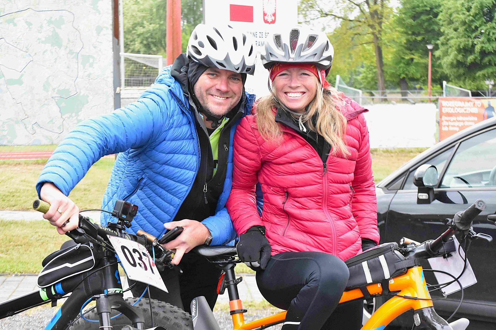 Zdjęcie w galerii na portalu naszwodzislaw.com: Prawdziwi rowerzyści kapryśnej aury się nie boją! wiadomości z regionu