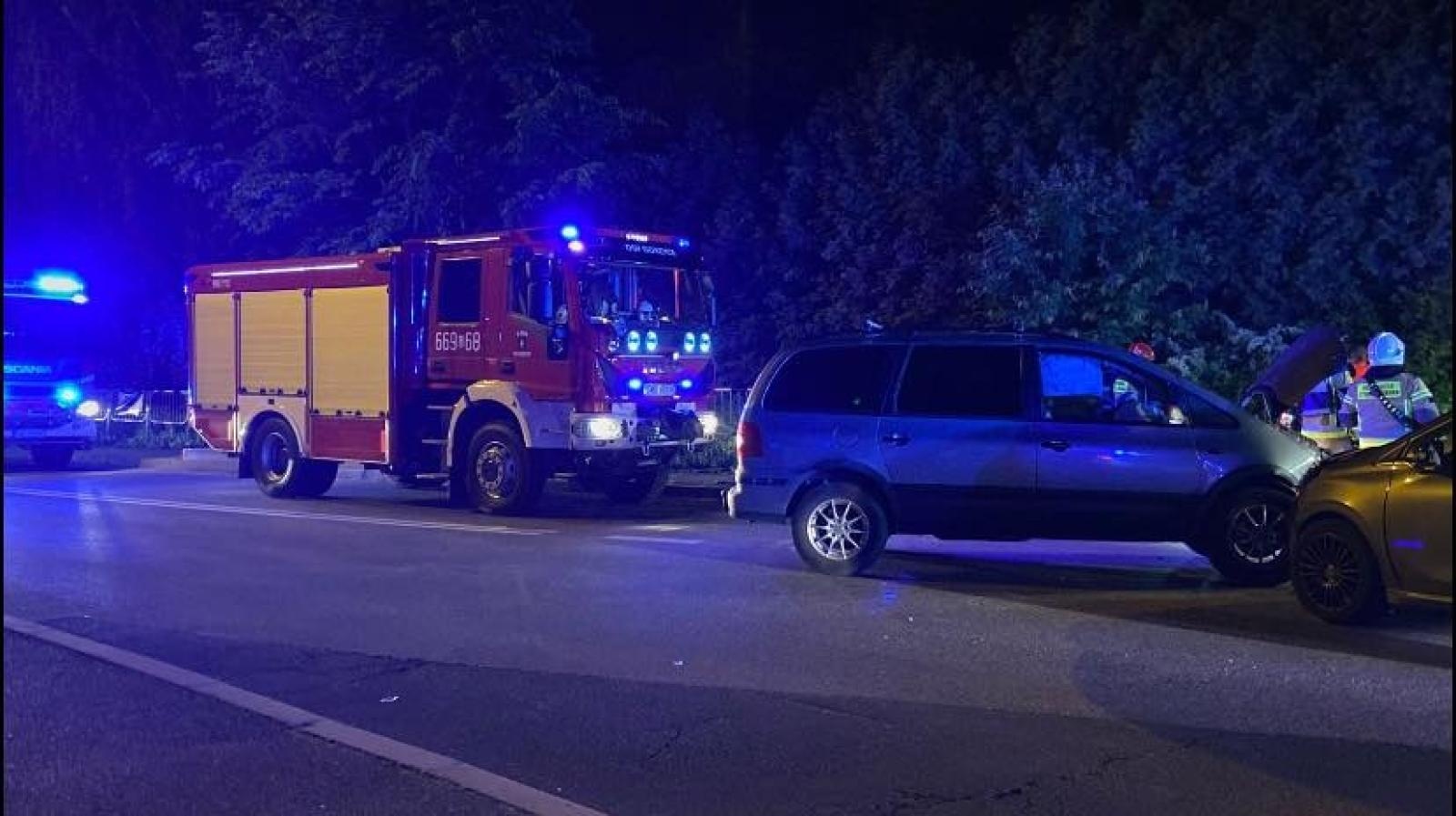 Zdjęcie w galerii na portalu naszwodzislaw.com: Czołówka na skrzyżowaniu Raciborskiej i Bogumińskiej w Gorzycach wiadomości z regionu