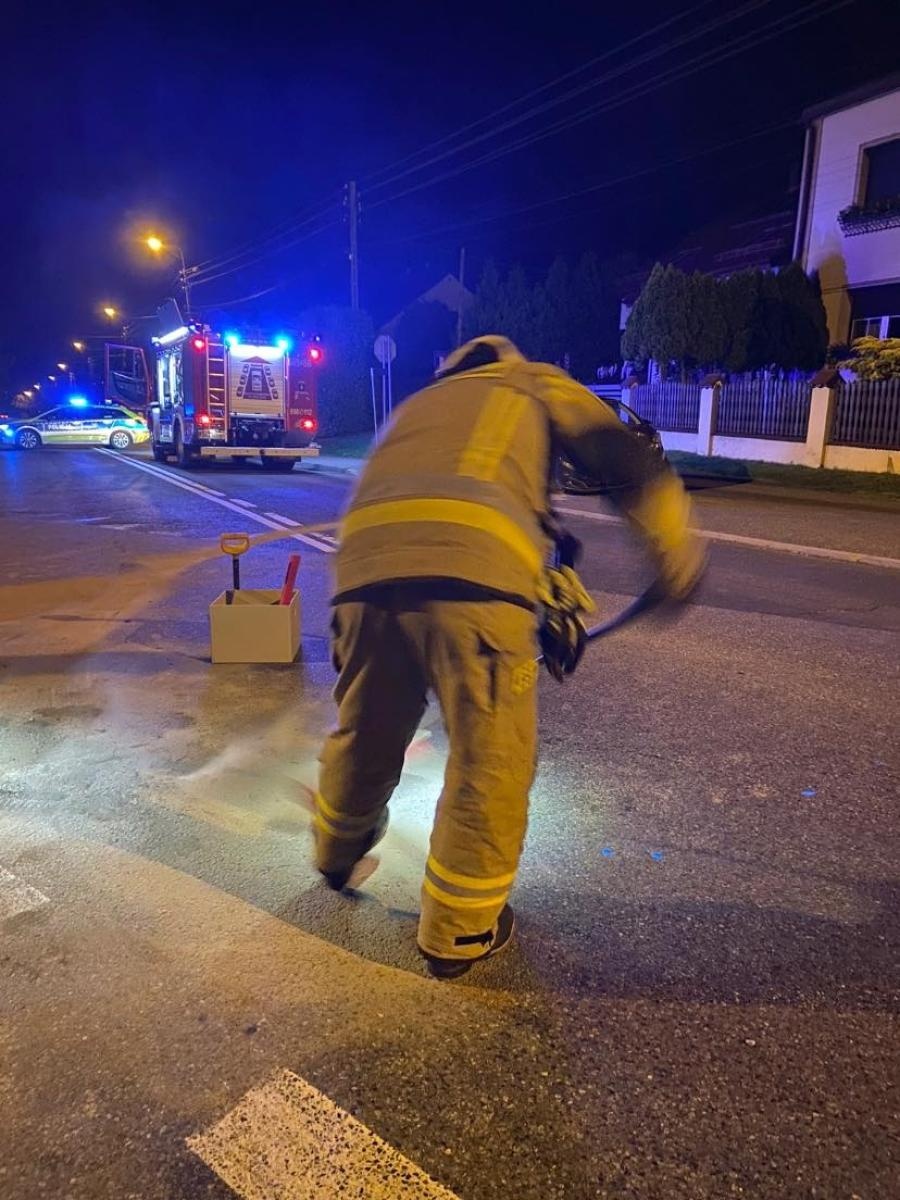 Zdjęcie w galerii na portalu naszwodzislaw.com: Czołówka na skrzyżowaniu Raciborskiej i Bogumińskiej w Gorzycach wiadomości z regionu