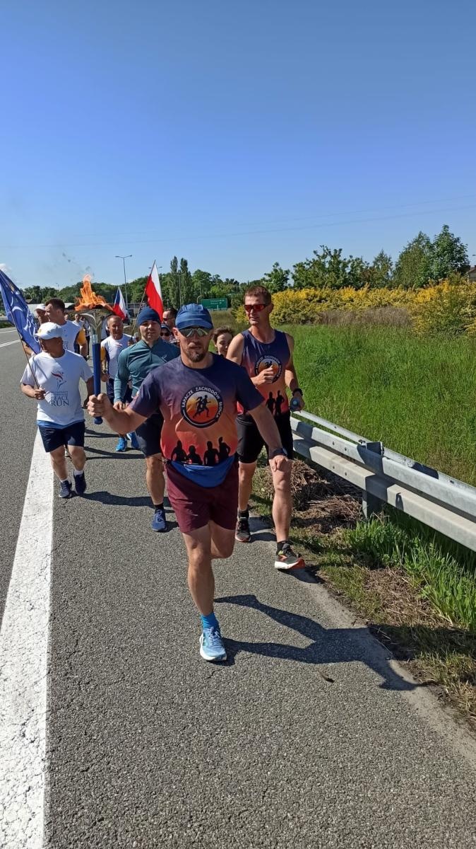 Zdjęcie w galerii na portalu naszwodzislaw.com: Bieg Pokoju zawitał do Gminy Godów [FOTO] wiadomości z regionu