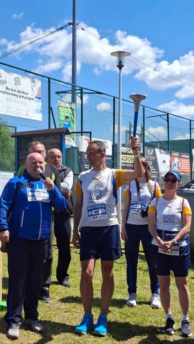 Zdjęcie w galerii na portalu naszwodzislaw.com: Bieg Pokoju zawitał do Gminy Godów [FOTO] wiadomości z regionu