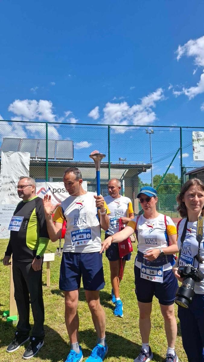 Zdjęcie w galerii na portalu naszwodzislaw.com: Bieg Pokoju zawitał do Gminy Godów [FOTO] wiadomości z regionu