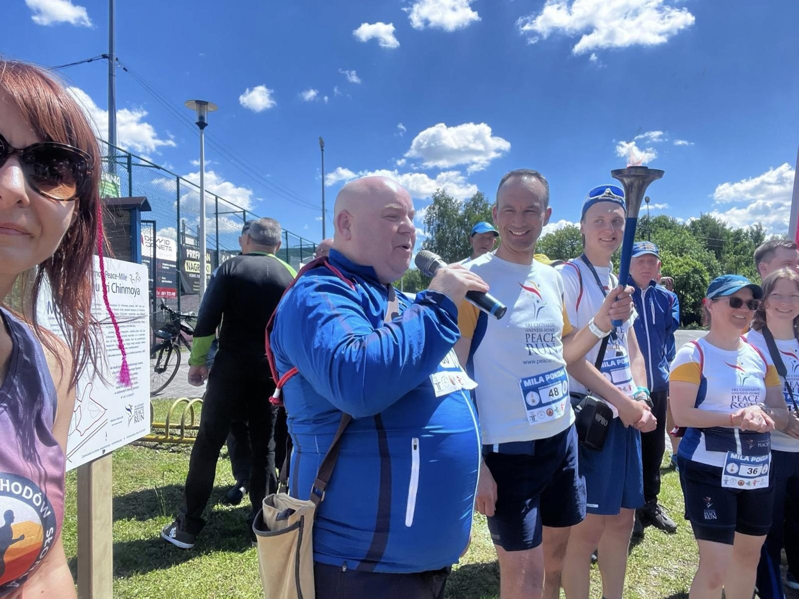 Zdjęcie w galerii na portalu naszwodzislaw.com: Bieg Pokoju zawitał do Gminy Godów [FOTO] wiadomości z regionu