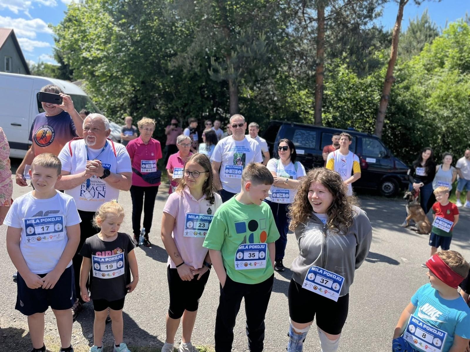 Zdjęcie w galerii na portalu naszwodzislaw.com: Bieg Pokoju zawitał do Gminy Godów [FOTO] wiadomości z regionu