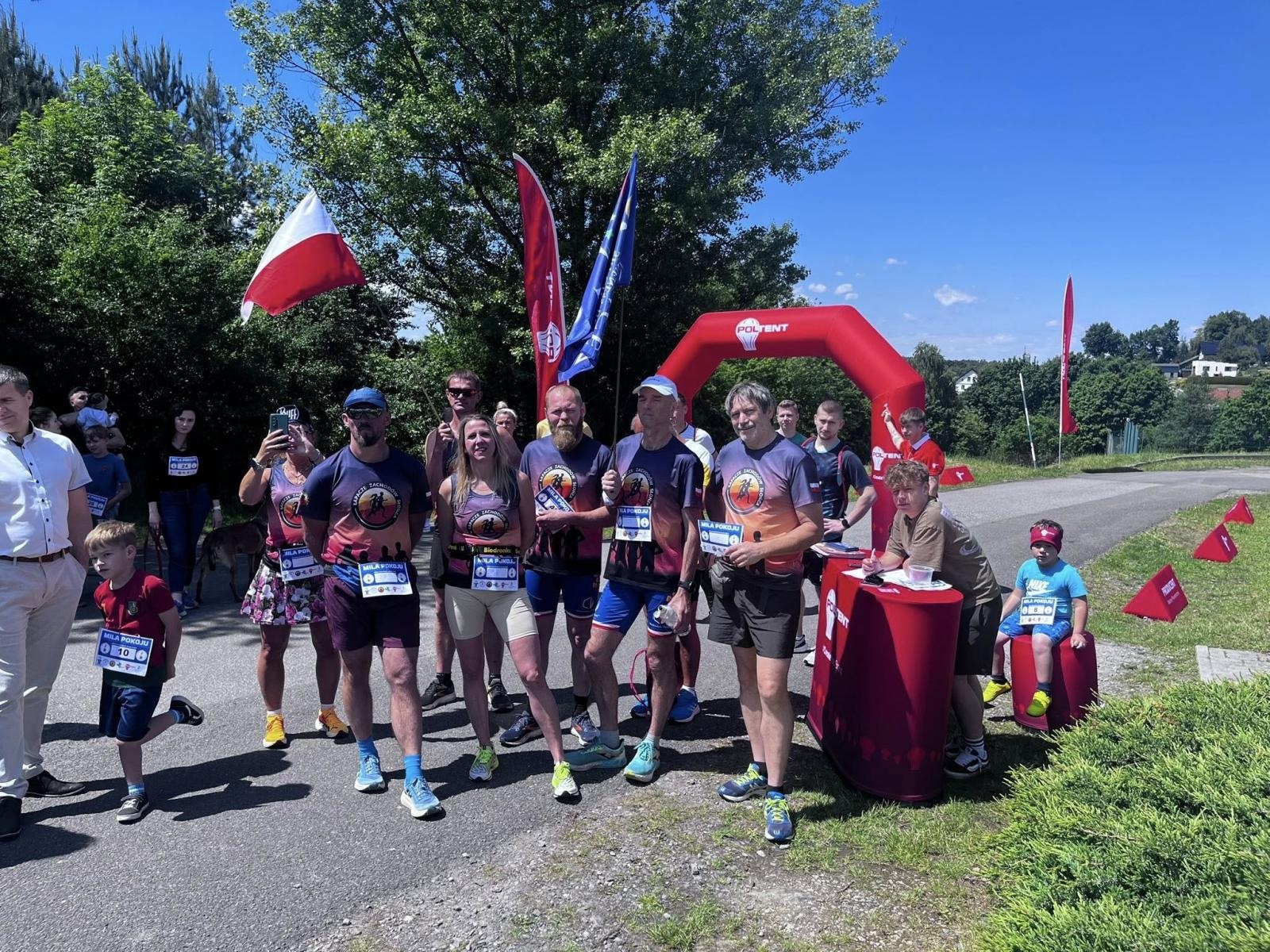 Zdjęcie w galerii na portalu naszwodzislaw.com: Bieg Pokoju zawitał do Gminy Godów [FOTO] wiadomości z regionu