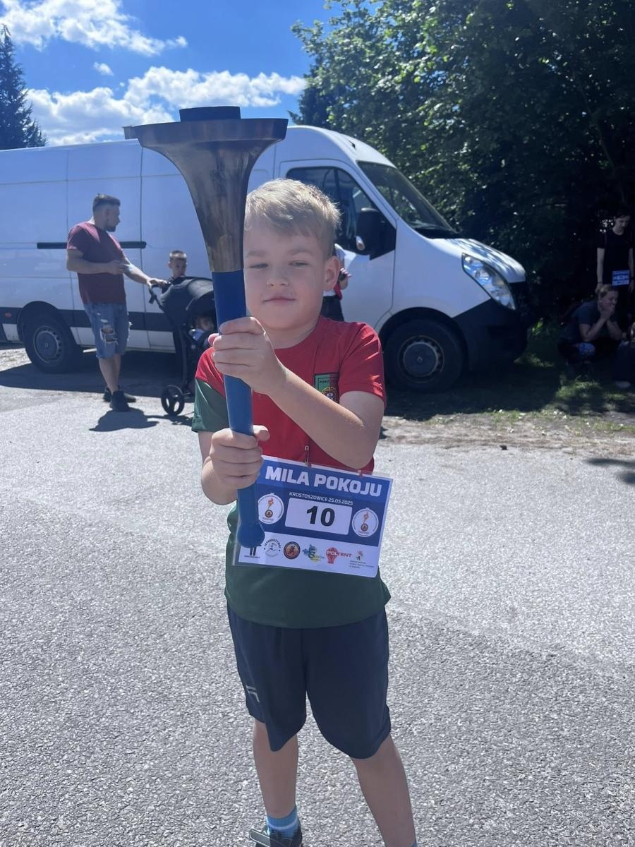 Zdjęcie w galerii na portalu naszwodzislaw.com: Bieg Pokoju zawitał do Gminy Godów [FOTO] wiadomości z regionu