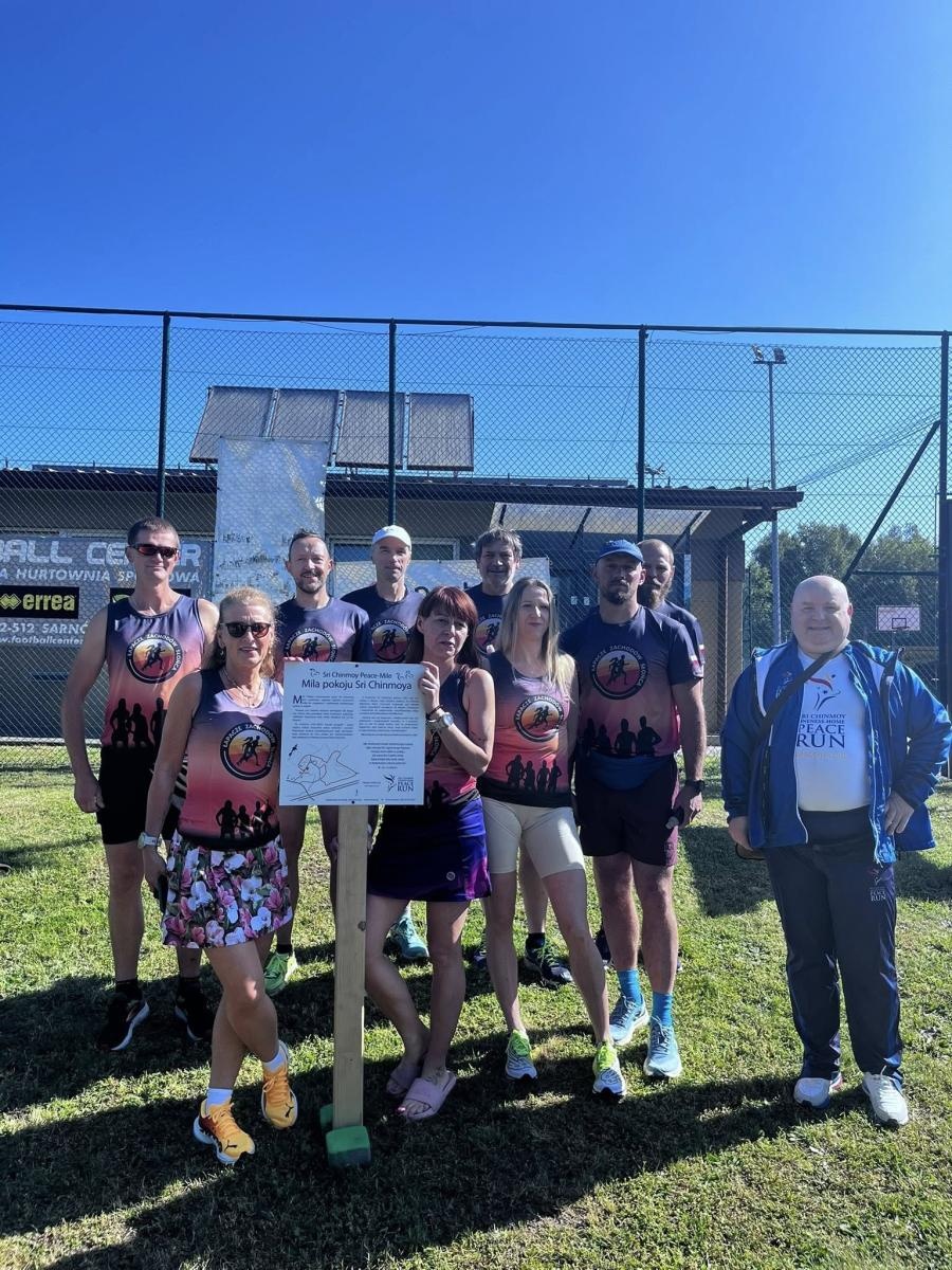 Zdjęcie w galerii na portalu naszwodzislaw.com: Bieg Pokoju zawitał do Gminy Godów [FOTO] wiadomości z regionu
