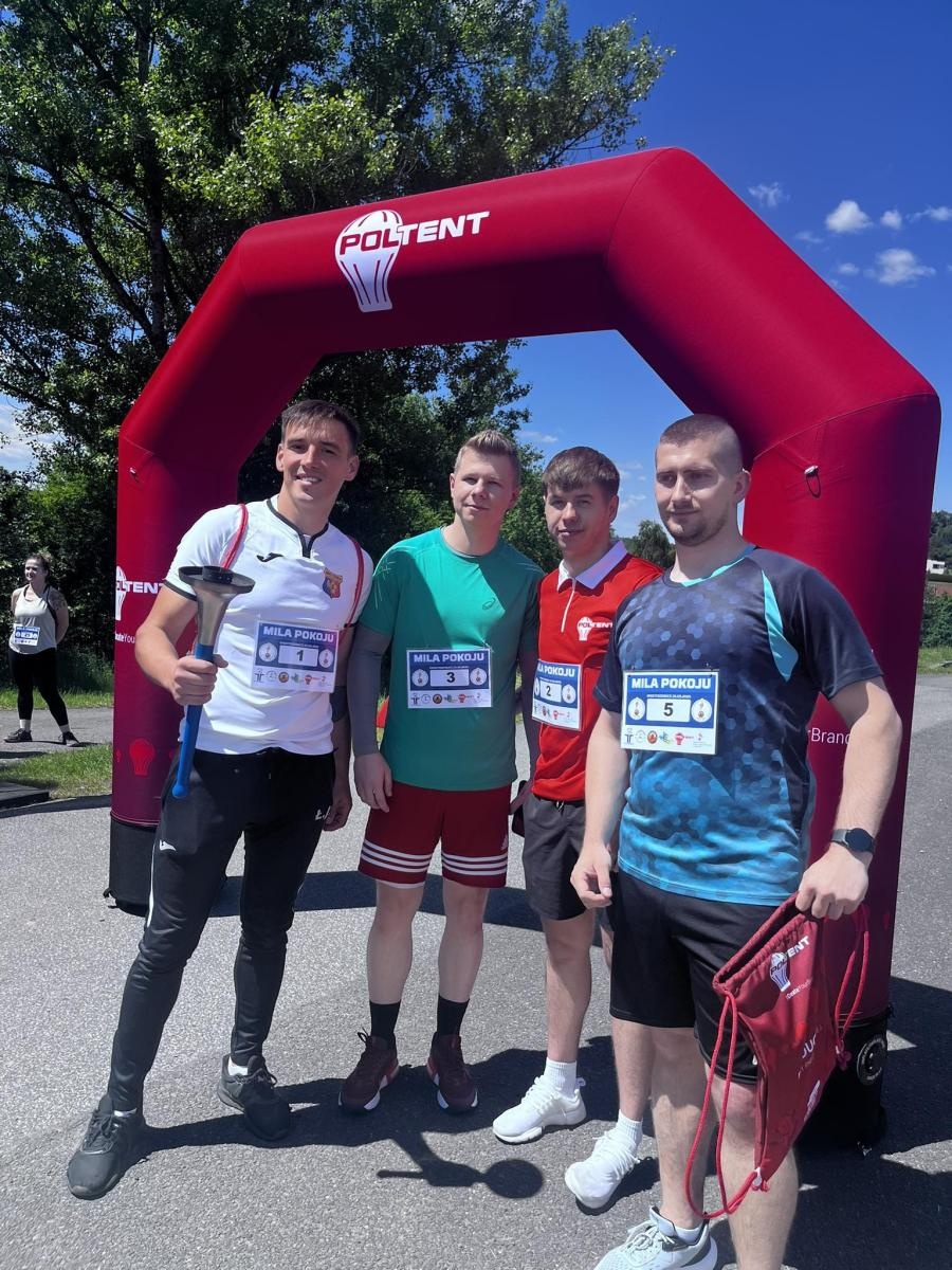 Zdjęcie w galerii na portalu naszwodzislaw.com: Bieg Pokoju zawitał do Gminy Godów [FOTO] wiadomości z regionu