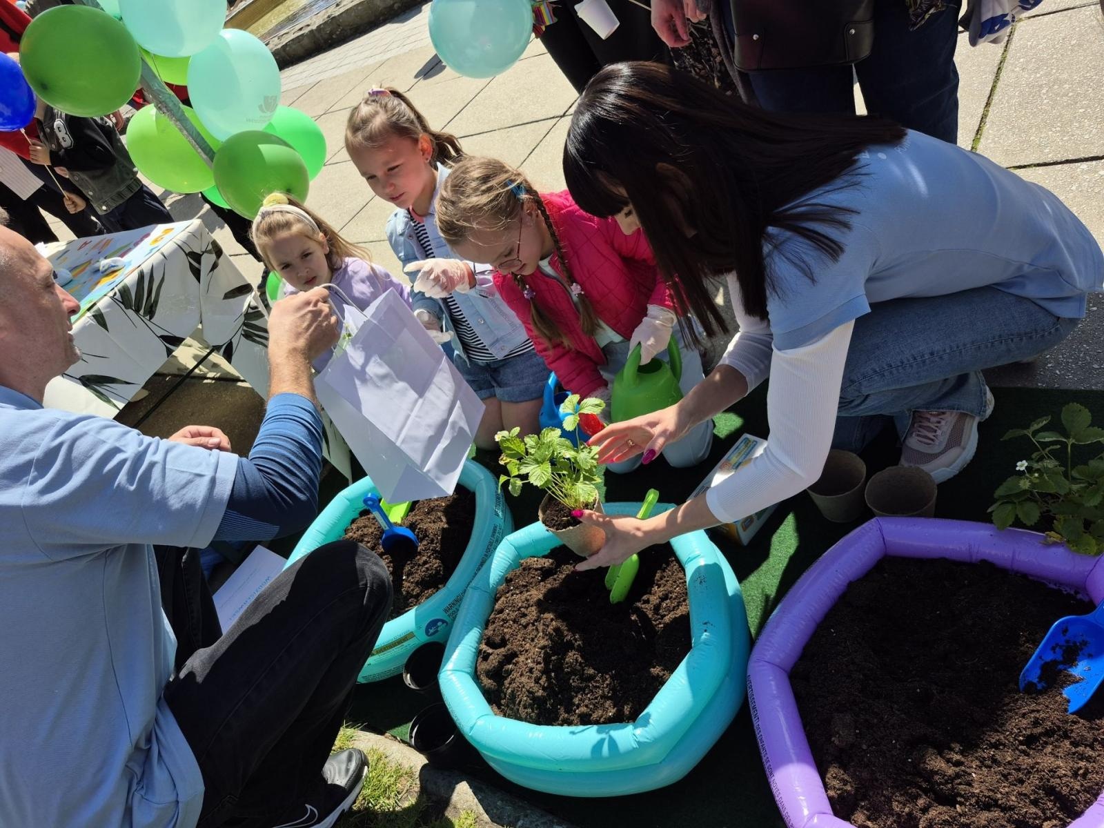 Zdjęcie w galerii na portalu naszwodzislaw.com: Powiatowy Festiwal Kultury 2025. Święto tradycji, talentów i zabawy za nami wiadomości z regionu