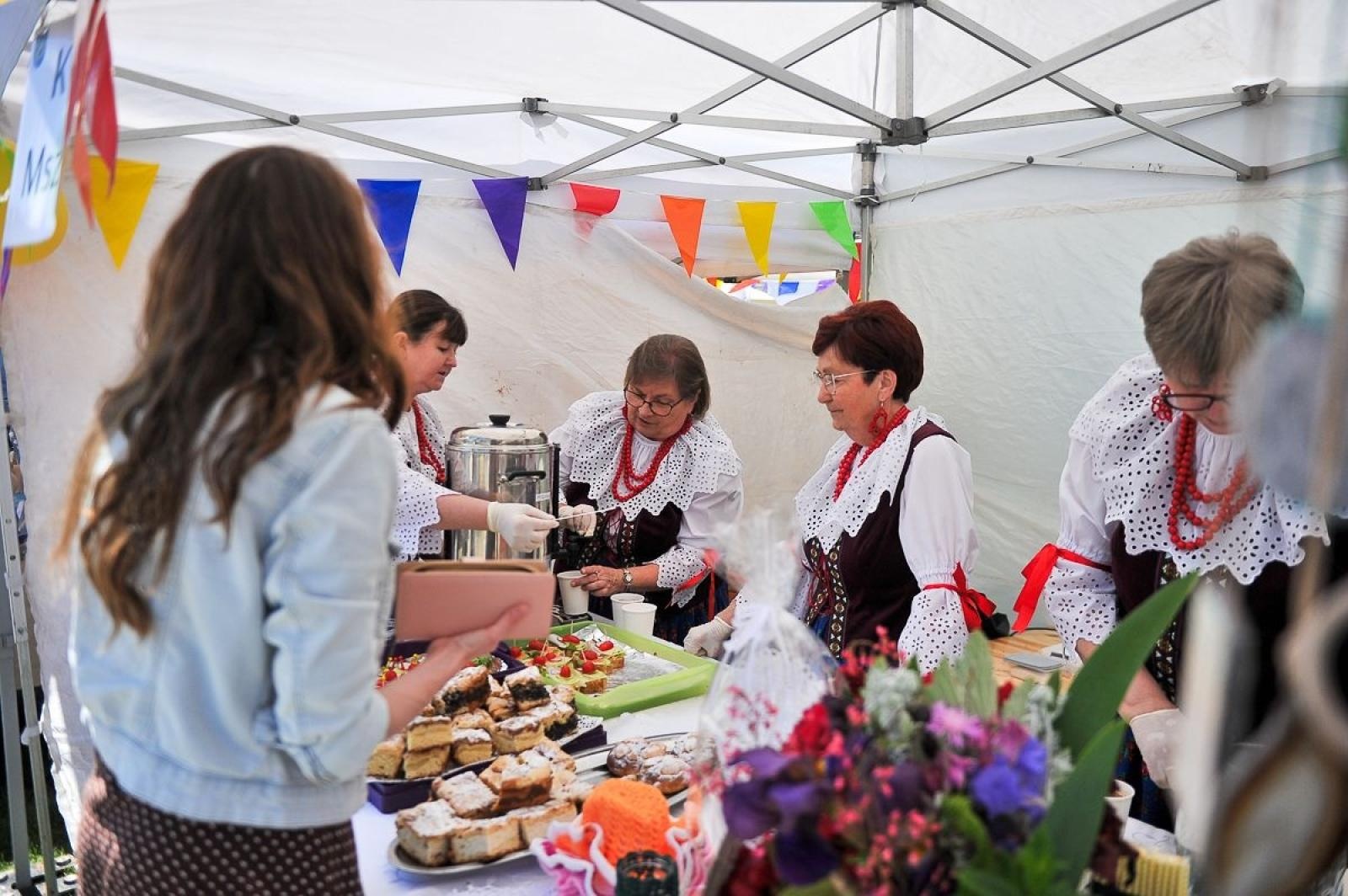 Zdjęcie w galerii na portalu naszwodzislaw.com: Powiatowy Festiwal Kultury 2025. Święto tradycji, talentów i zabawy za nami wiadomości z regionu