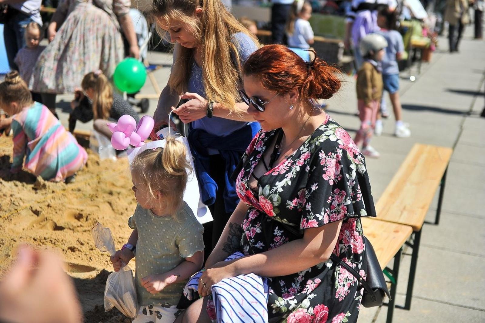 Zdjęcie w galerii na portalu naszwodzislaw.com: Powiatowy Festiwal Kultury 2025. Święto tradycji, talentów i zabawy za nami wiadomości z regionu