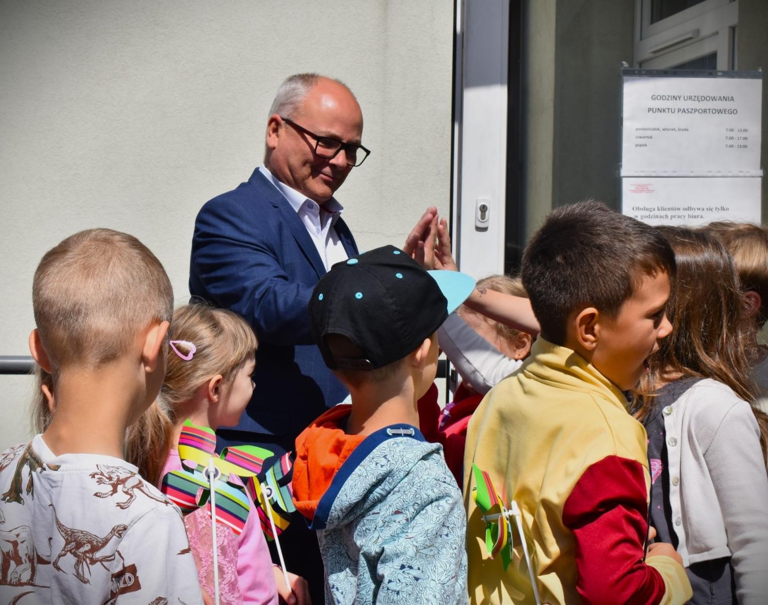 Zdjęcie w galerii na portalu naszwodzislaw.com: Dzień Samorządu Terytorialnego. Niecodzienni goście w wodzisławskim starostwie wiadomości z regionu