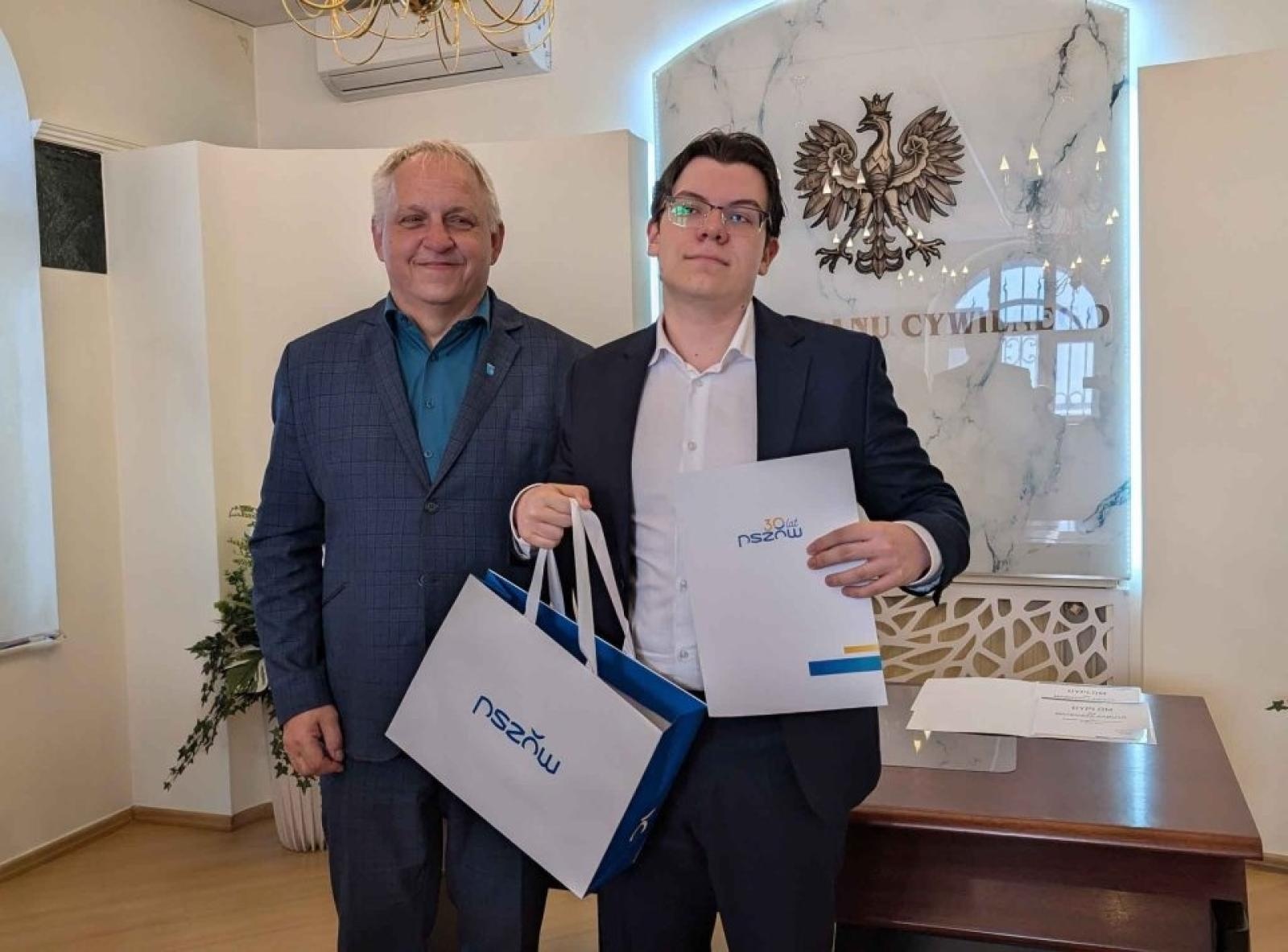 Zdjęcie w galerii na portalu naszwodzislaw.com: Pszów. Wręczono nagrody za osiągnięcia sportowe 2024 wiadomości z regionu