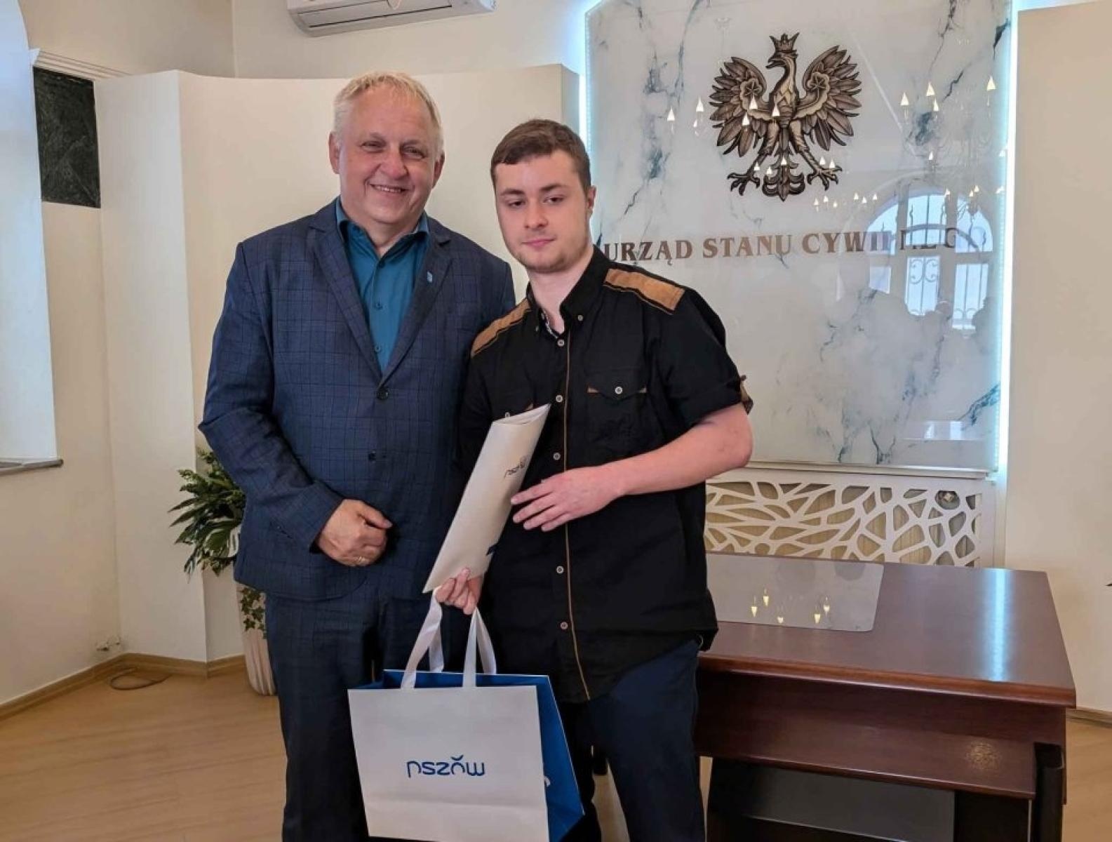 Zdjęcie w galerii na portalu naszwodzislaw.com: Pszów. Wręczono nagrody za osiągnięcia sportowe 2024 wiadomości z regionu