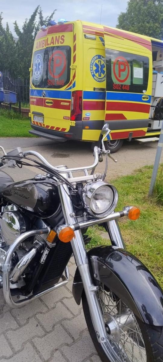 Zdjęcie w galerii na portalu naszwodzislaw.com: Poważny wypadek z udziałem motocyklisty w Gołkowicach wiadomości z regionu