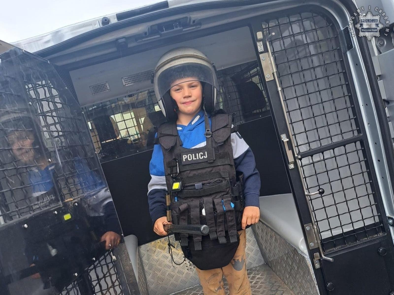 Zdjęcie w galerii na portalu naszwodzislaw.com: Festyn z rodziną zastępczą z udziałem wodzisławskich mundurowych wiadomości z regionu